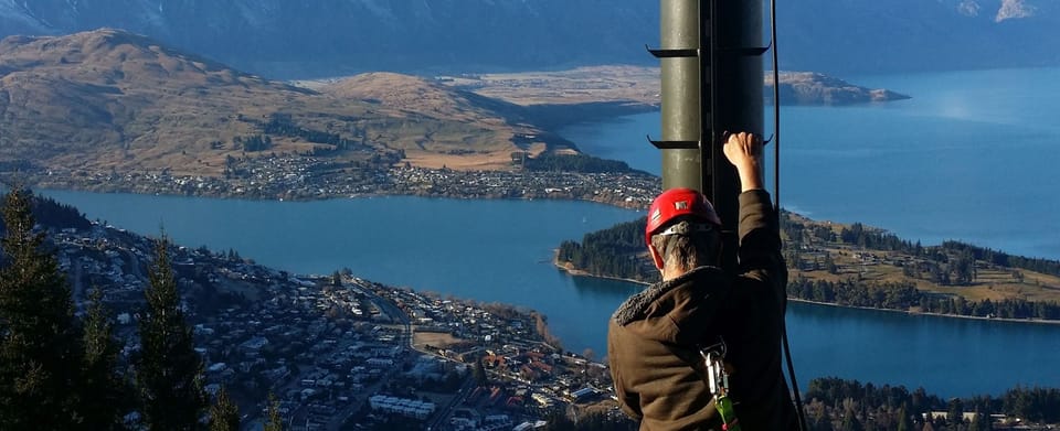2degrees mobile tower in Queenstown.